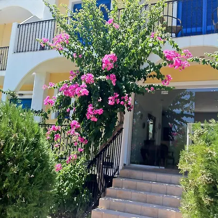 Castellania Hotel apartamentowy 2*