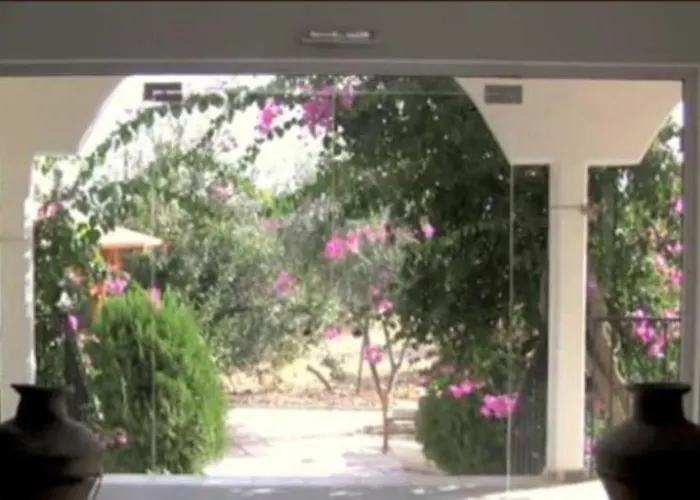 Aparthotel Castellania Livadia (Tilos)