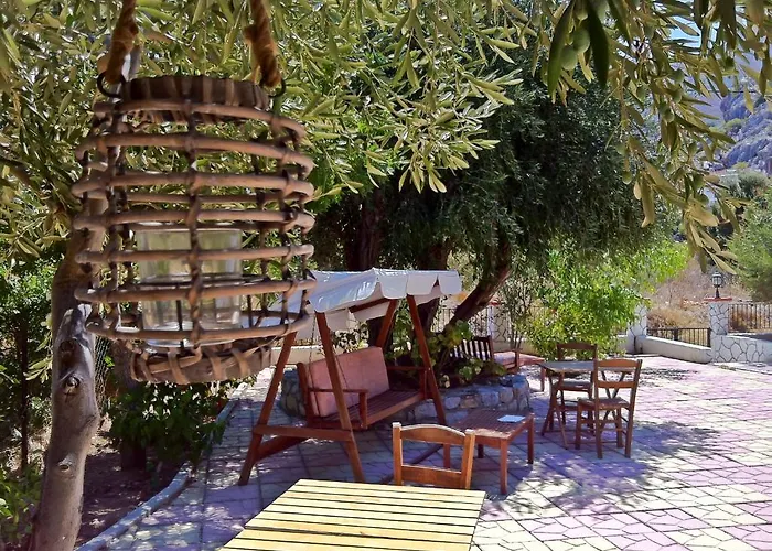 Castellania 2* Livadia (Tilos)